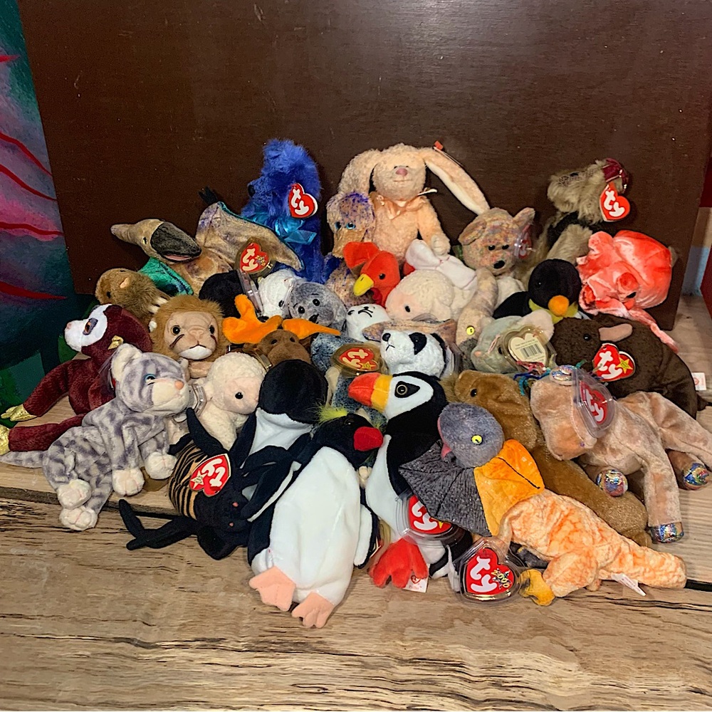 32 vintage mystery beanie babies retired with tags and protectors 90s y2k